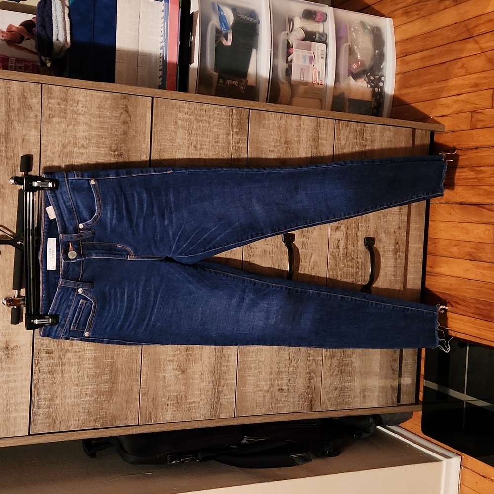 - High rise jeans